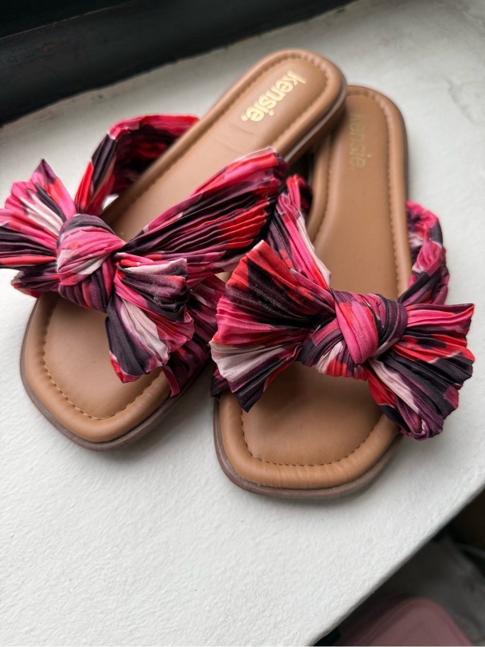 Kensie Renata 2 Bow Slide Sandals in Multicolor Pink-Red